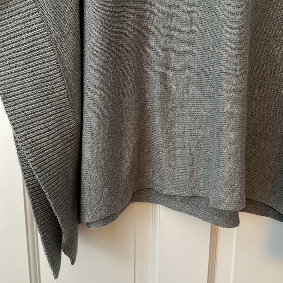 Messimo Poncho Sweater - Picture 7 of 11